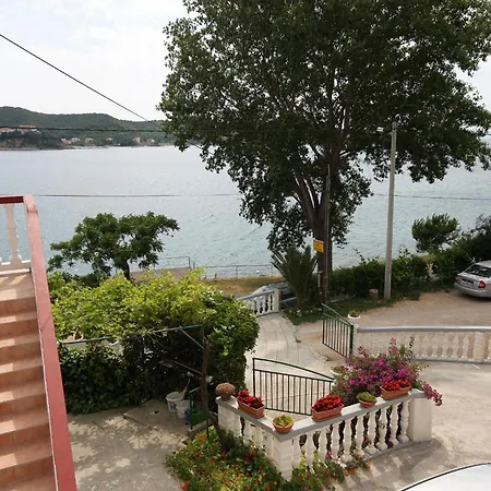 - Gornja 2016c Supetarska Draga