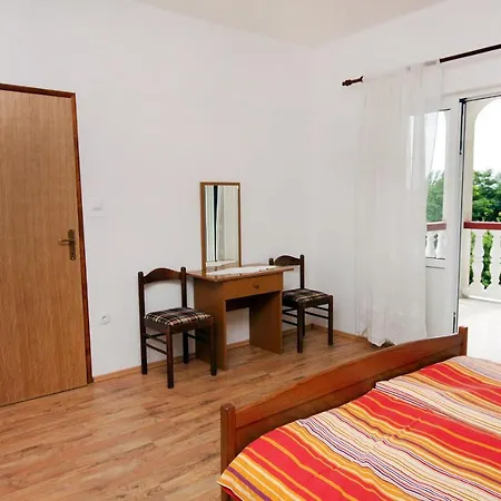- Gornja 2016c Apartment Supetarska Draga
