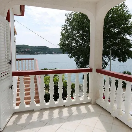 - Gornja 2016c Supetarska Draga