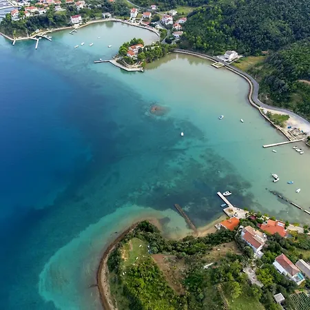 - Gornja 2016c Apartman Supetarska Draga