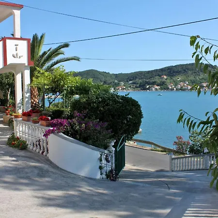 - Gornja 2016c Supetarska Draga