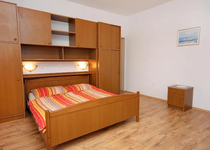 - Gornja 2016c شقة