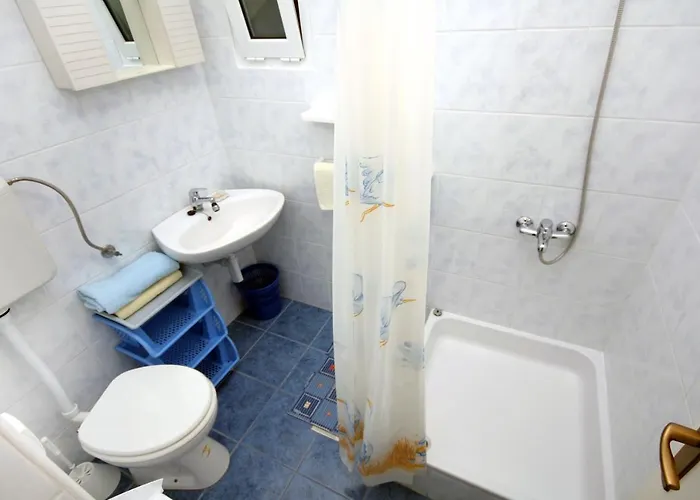 - Gornja 2016c شقة سوبيتارسكا دراغا